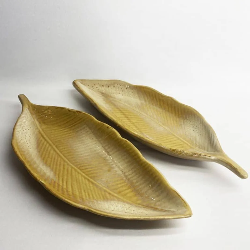 Medium Faded Mustard Leaf Platter (Set of 2)